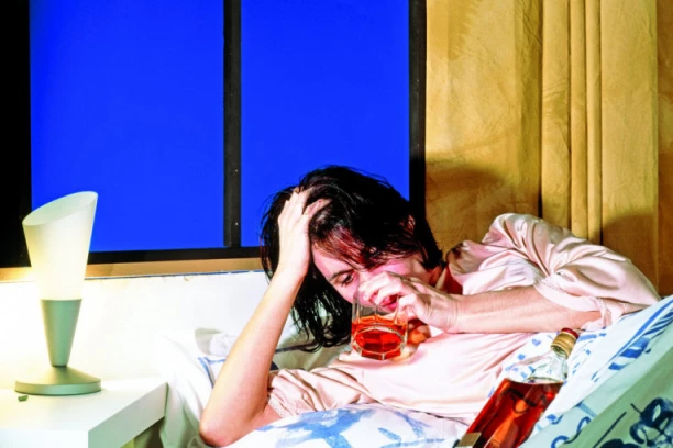 IMAM SAMO 21 GODINU, A VEĆ SE LEČIM OD ALKOHOLIZMA: Šokantna ispovest mlade Beograđanke