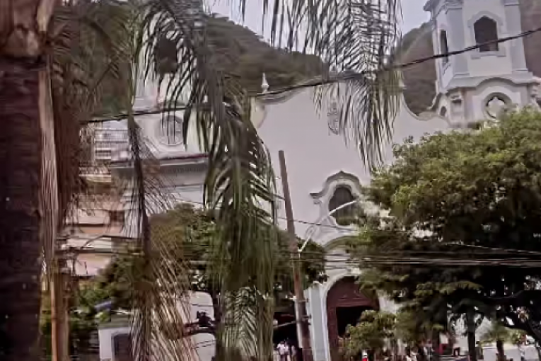 Dara Bubamara otišla na odmor u Brazil slike