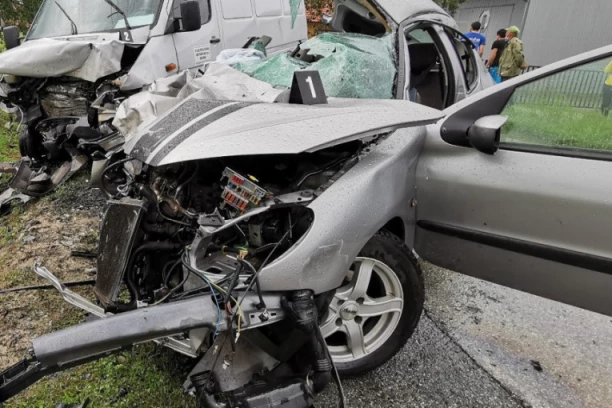 TEŠKA NESREĆA KOD KRAGUJEVCA! Poginula jedna osoba!