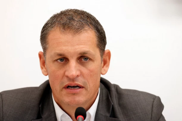 AUTOMOBIL ZAPALJEN NAMERNO? Jezive i šokantne tvrdnje u "slučaju Višacki"!