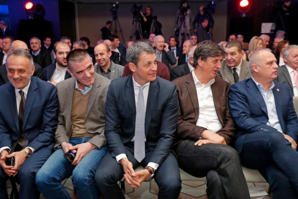 UŽAS! Automobil jednog od čelnika srpskog sporta RAZNET! Legendarni as zatekao JEZIV PRIZOR!