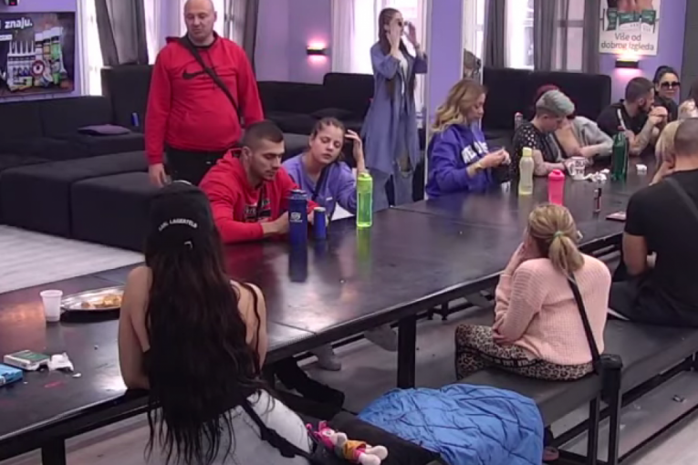 Svađa Anđele i Slađe