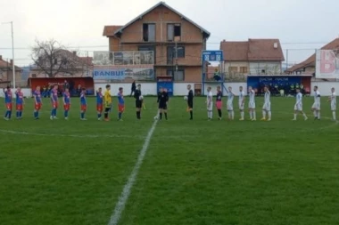 NAJBRŽIM GOLOM OVE SEZONE U LIGI REŠEN KOMŠIJSKI DERBI: Sremčica je i dalje u zoni ispadanja, ali su tribine PUNE!