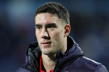 DETONACIJA NA PIRINEJIMA: Vlahović oblači dres španskog velikana?!