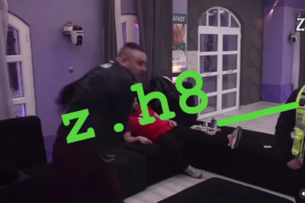 POPUCAO PO SVIM ŠAVOVIMA! Car iz sve snage GAĐAO Bilala, Brajlović mu udario na MUŠKOST! (VIDEO)