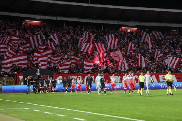 ITALIJANE ČEKA PAKAO: Karte za Zvezda - Fjorentina idu kao alva, biće 35.000 delija