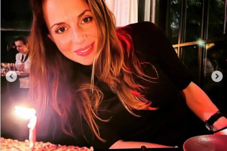 IMALA JE VELIKE ŽELJE, SREĆAN TI NEBESKI ROĐENDAN! Prijatelj emotivnom porukom čestitao Ani Volš, prisetio se trenutka kada je prošle godine oduvala svećicu! (VIDEO)