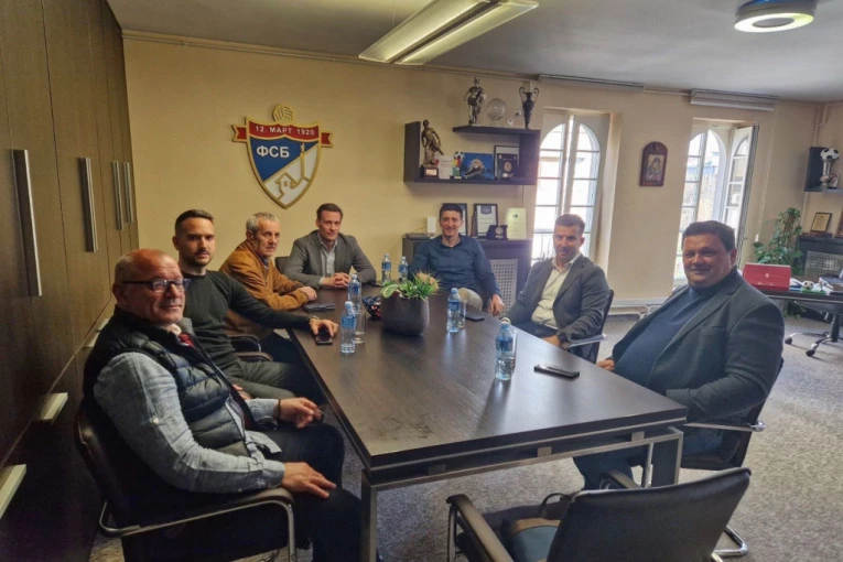 MOŽE I OVAKO: FSB je velike rivale na terenu spojio na jednom mestu, "ratovi" saopštenjima bi trebalo da budu prošlost!