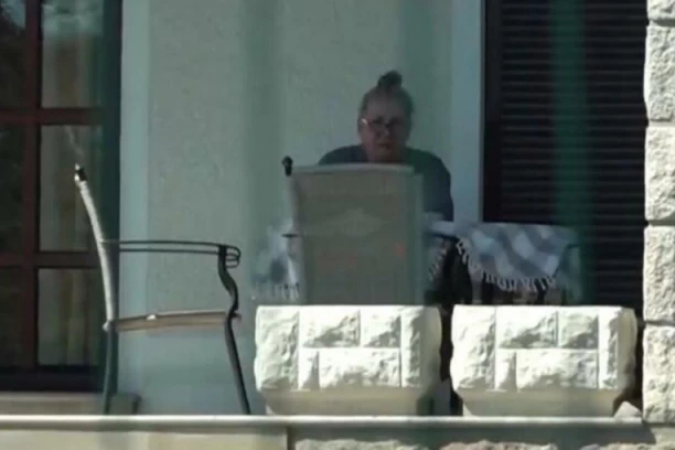 PAPARACO FOTKE VESNE ZMIJANAC NAKON OPERACIJE: Pevačica uhvaćena van Beograda, evo kako se oporavlja! (FOTO)