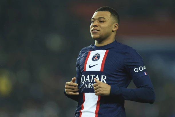 BIZARNO! REAL MENJA ZAKON U MADRIDU DA BI DOVEO MBAPEA?! Perez radi SVE da dođe do Francuza!