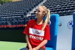 ZAKUVALO SE USRED RATA U UKRAJINI! Prvi reket sveta URNISAO prelepu Ruskinju zbog crveno-belog dresa, a ona ODBRUSILA - "Baš me briga"! (VIDEO)