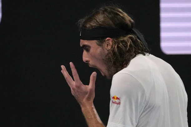 ŠOK U MADRIDU: Anonimus IZBACIO Cicipasa, Alkarasu otvoren put do titule!