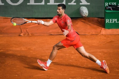 NOVAK SE RASPAO U MONTE KARLU! Italijan preživeo KIŠU i RAFAL BREJKOVA! Museti ide u ČETVRTFINALE! (VIDEO)