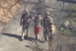 ISPLIVAO SNIMAK HAPŠENJA MLADIĆA KOJI JE OTKRIO TAJNE PODATKE: FBI u akciji (VIDEO)