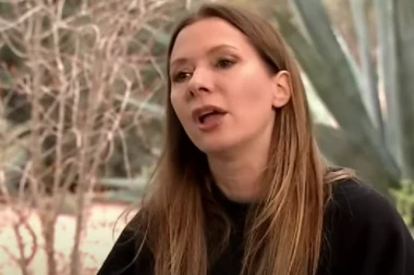 VEŠTAČKA INTELIGENCIJA U SLUŽBI LAŽNE OTMICE: Majku pozvali na telefon, čula ćerku kako plače, ispostavilo se da je njen glas bio kloniran (VIDEO)