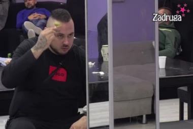 FILIP CAR POSTAO INFLUENSER: Pokazao kako skida kilograme u sedećem položaju, pa zaradio milionske preglede! Hit video kruži internetom!