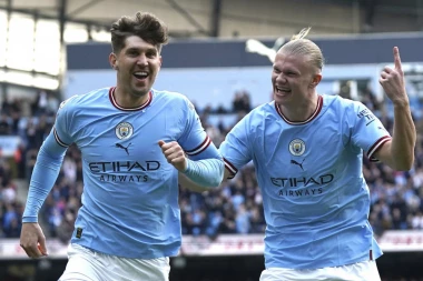 BITKA ZA TITULU SVE NEIZVESNIJA: Siti nastavlja da diše za vratom Arsenalu (VIDEO)