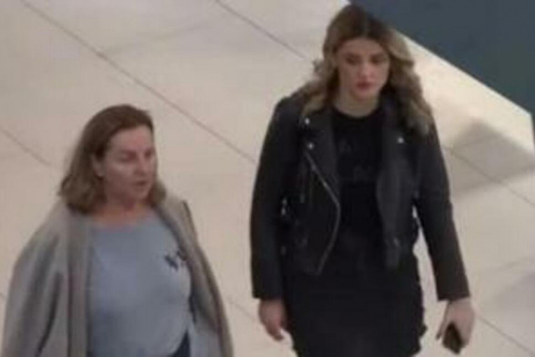 Ana Bekuta bez šminke