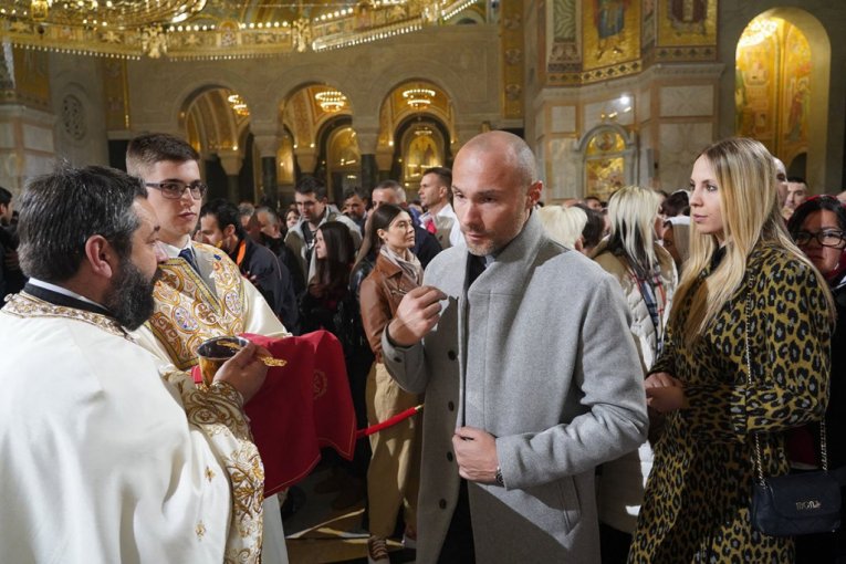 Aca Sofronijević na vaskršnjoj liturgiji u Hramu Svetog Save