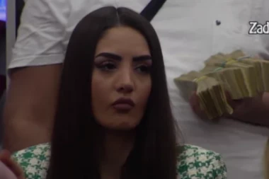 ZA ANĐELINIM BIVŠIM DEVOJKE LUDE: Javno se oglasio, pa pokazao zašto ga je Đuričićeva jurila! (FOTO)