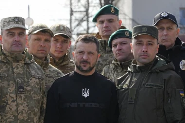 ZELENSKI NA VASKRS UVEREN U POBEDU: Zastava Ukrajine vijoriće se svuda, pa i na Krimu (FOTO, VIDEO)