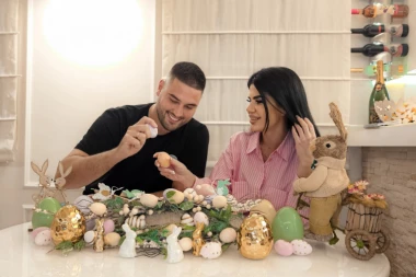 PERUĆICA SA SUPRUGOM OTVORIO VRATA DOMA ZA VASKRS: Ljuba sa Kaćom napustio Beograd, evo kako će proslaviti praznik!