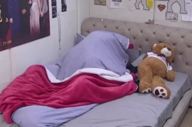 BRUTALNA VRELA AKCIJA NA VASRKS: Aleks jaše Cara, on je zakucao do kraja, odzvanjalo kao rafali! (VIDEO 18+)