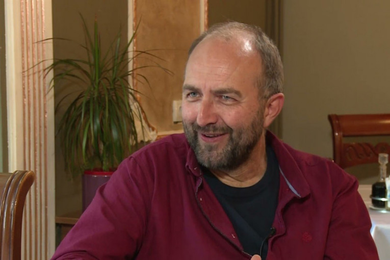 Glumac Predrag Smiljković iz serije "Porodično blago" gde je igrao Tiku Špica