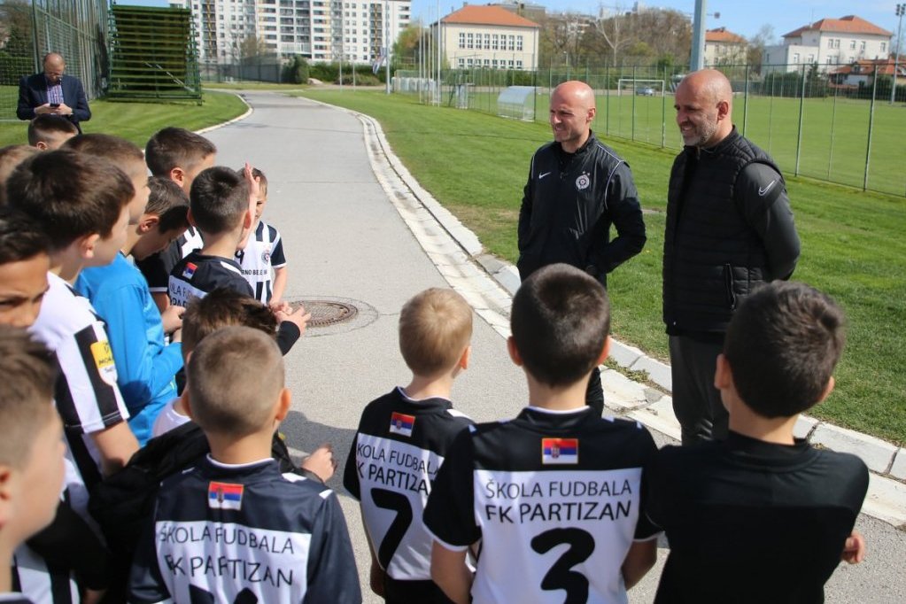 Fudbaleri Partizana proslavili Vaskrs