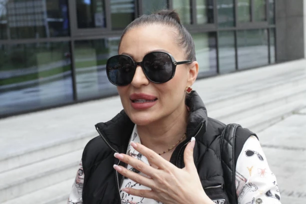 CECINA KUMA BRUTALNO UBIJENA! Iz heklera ispaljena lavina metaka, PALA MRTVA na licu mesta!