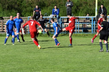 SEFKERINCI STIGLI DO NOVA TRI BODA: Gostujuća publika je prepoznala momenat i na susret sa Kolonijom je došla u velikom broju!