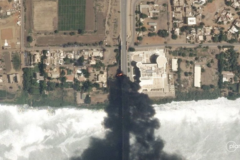 JEZIVO! IMATE LI VI GRAM MOZGA I LJUDSKOSTI? Dron pogodio vrtić, ubijeno 50 osoba, među njima 33 DECE!