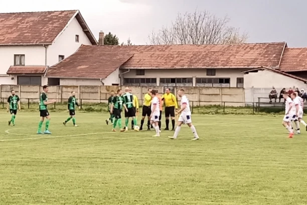 STARTERI "RAZOČARALI" PUBLIKU: Rezervisti uneli svežinu, pogađali i opravdali epitet derbija! (VIDEO)