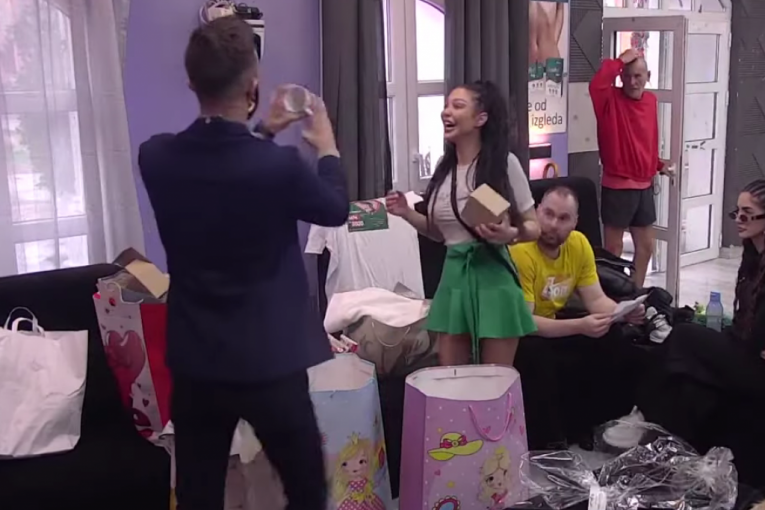 Maja Marinković dobila poklone od Takija Zadruga 6 Uskrs 2023