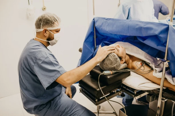 DEVOJKA RODILA BLIZANCE KOJI IMAJU RAZLIČITE OČEVE: Mislila je da je tata samo jedan, a onda OBRT - Doktor sve objasnio!