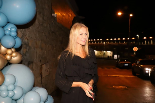 UDOVICA MIŠE OGNJANOVIĆA NA PROSLAVI KOD RAŽNATOVIĆA: Sanja Papić otkrila detalje o baka Ceci! (VIDEO)