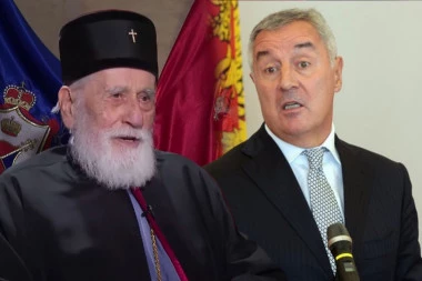 PUKLA BRUKA U CRNOJ GORI - ISPLIVALI TAJNI SNIMCI O VEZAMA MILA I RUSA: Đukanovićev raspop uzeo 100.000 evra pred početak izborne kampanje! (VIDEO)