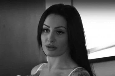 POSLEDNJA OBJAVA POKOJNE STARLETE TERA SUZE NA OČI: Morena vapila za ljubavlju, fotografija cepa dušu na komade! (FOTO)