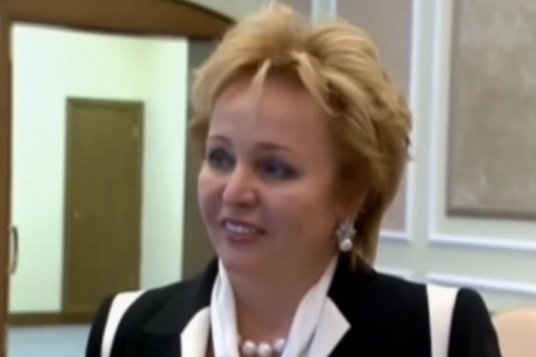ON JE NOVI MUŽ BIVŠE PUTINOVE ŽENE: 20 godina je mlađi od nje, lično ih je upoznao ruski lider (VIDEO)