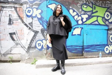 "SVAKU BORU GLEDAM KAO NEKU USPOMENU" Kaliopi ne želi da bude plastična lutka, zbog ovoga neguje prirodan izgled!