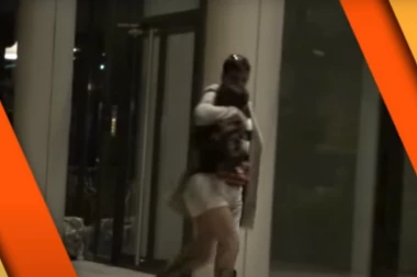 PRVI SNIMAK AMIDŽIĆA I NOVE DEVOJKE! Ognjen prošetao LEPU VODITELJKU, pao i POLJUBAC! (VIDEO)