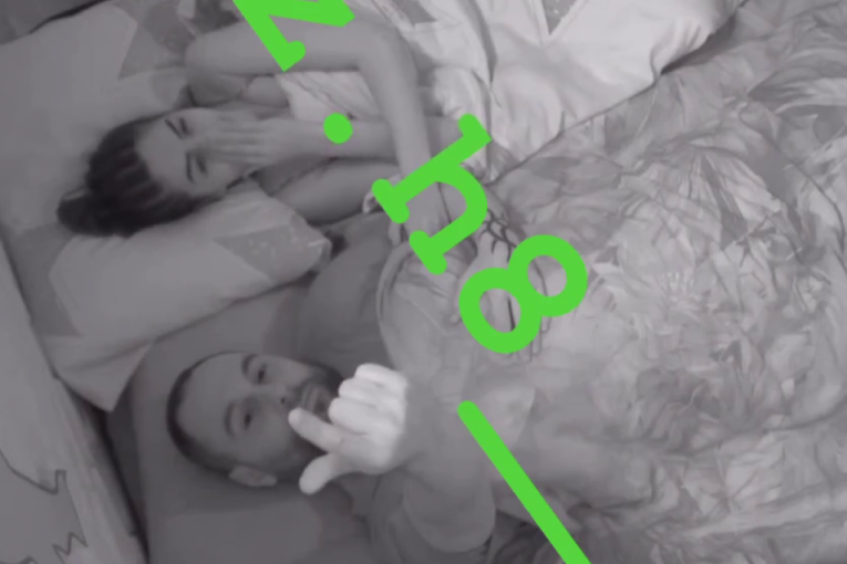 Zvezdan Slavnić baca vradžbine u kameru Zadruga 6