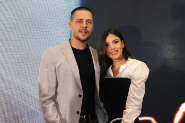 OŠTRA REAKCIJA BIKOVIĆEVE ŽENE: Hitno se oglasila nakon što je naš glumac IZBAČEN iz hit serije!