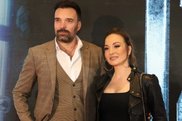JELENA TOMAŠEVIĆ OBJAVILA SREĆNE VESTI: Ivan ne može da dođe do reči od radosti, čestitke pristižu sa svih strana!