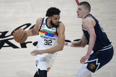 SVI SE KLANJAJU JOKIĆU! Srbin PISAO ISTORIJU i ušao u anale NBA lige!