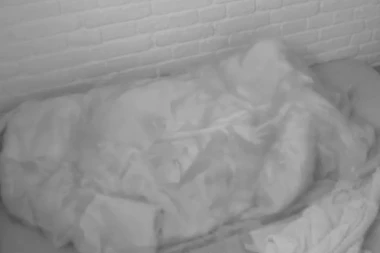 DIVLJAČKA VRELA AKCIJA ZATRESLA ZIDOVE IZOLACIJE! Maja se NABIJALA na Zvekija, on žestoko ZAKIVAO u nju, pucalo sve! (VIDEO)