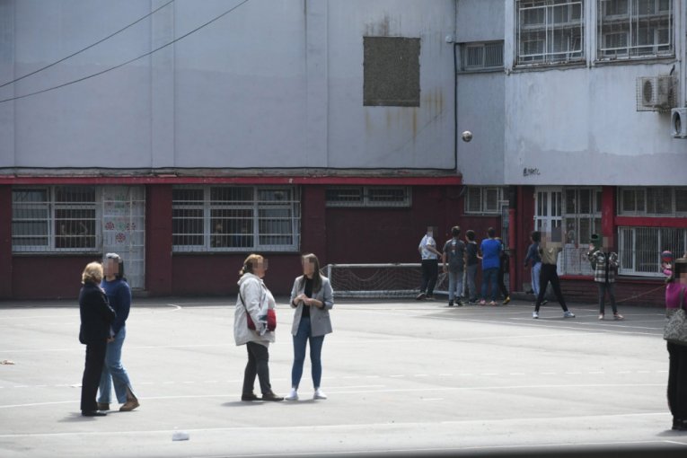 Dvorište škole "Drinka Pavlović"