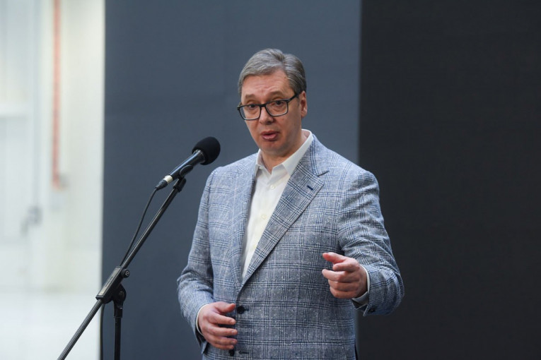 ONI KOJI TRAŽE SAMO PROBLEM, VIDE SAMO ONO ŠTO NISTE STIGLI DA URADITE! Vučić: Fabrike donose zdrave prihode Valjevu