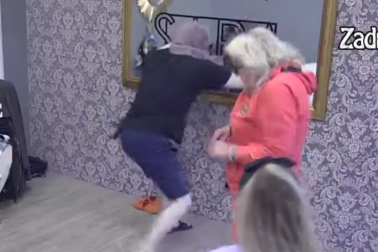 Zvezdan Slavnić lupa glavom u ogledalo Zadruga 6