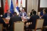 VUČIĆ SE SASTAO SA PREDSTAVNICIMA KOMPANIJE HUAWEI: Za Srbiju od velikog značaja saradnja sa jednom od najvećih kompanija u industriji telekomunikacija (FOTO)